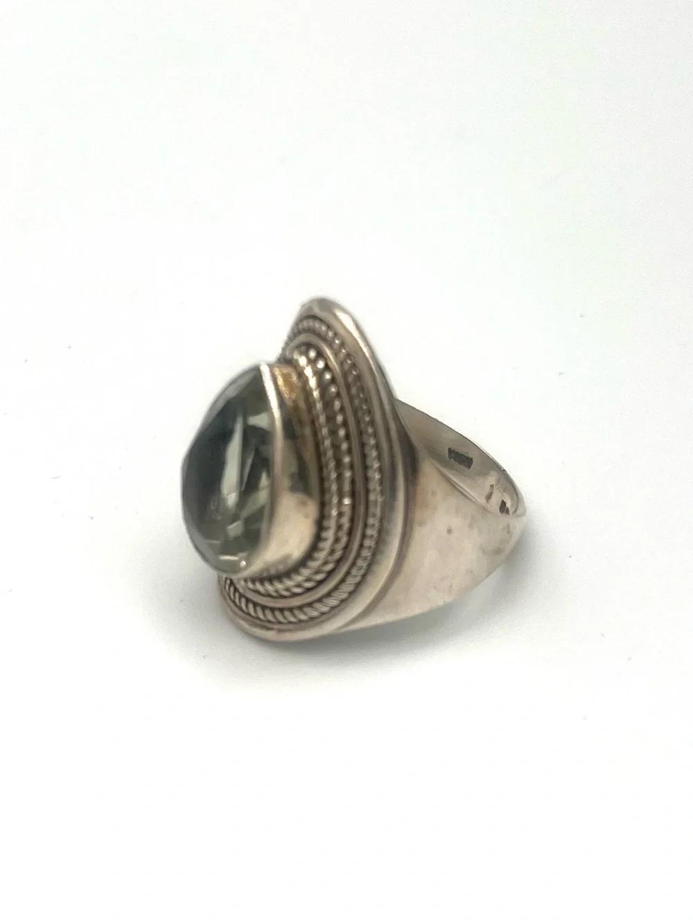 Elegant Teardrop / Pear Brittania Silver Ring with Faceted 5ct Green Amethyst